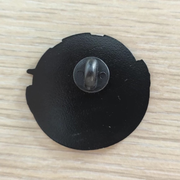 Baby Yoda mandalorian meme pin - Picture 2 of 5